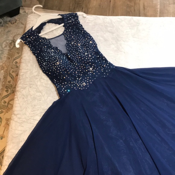 Women’s Prom Dress - Picture 4 of 7
